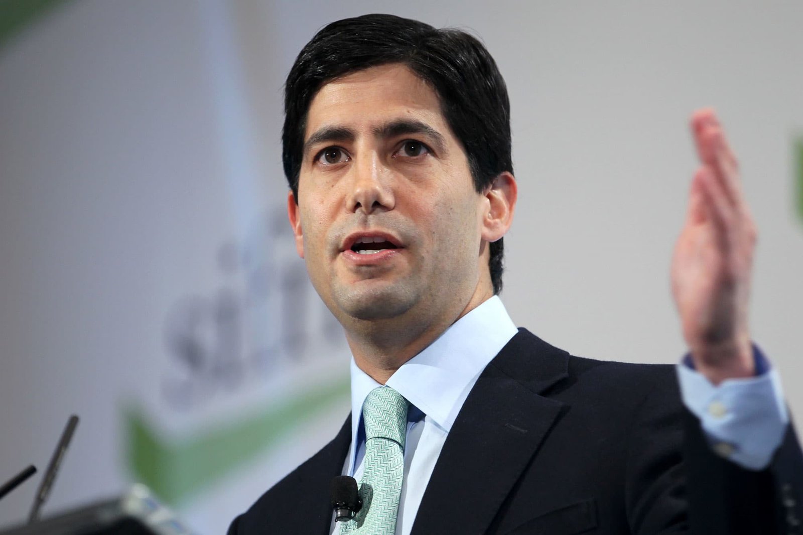Bagaimana Warsh Menghadapi Tekanan Suku Bunga: Ujian Kepemimpinan dan Independensi The Fed